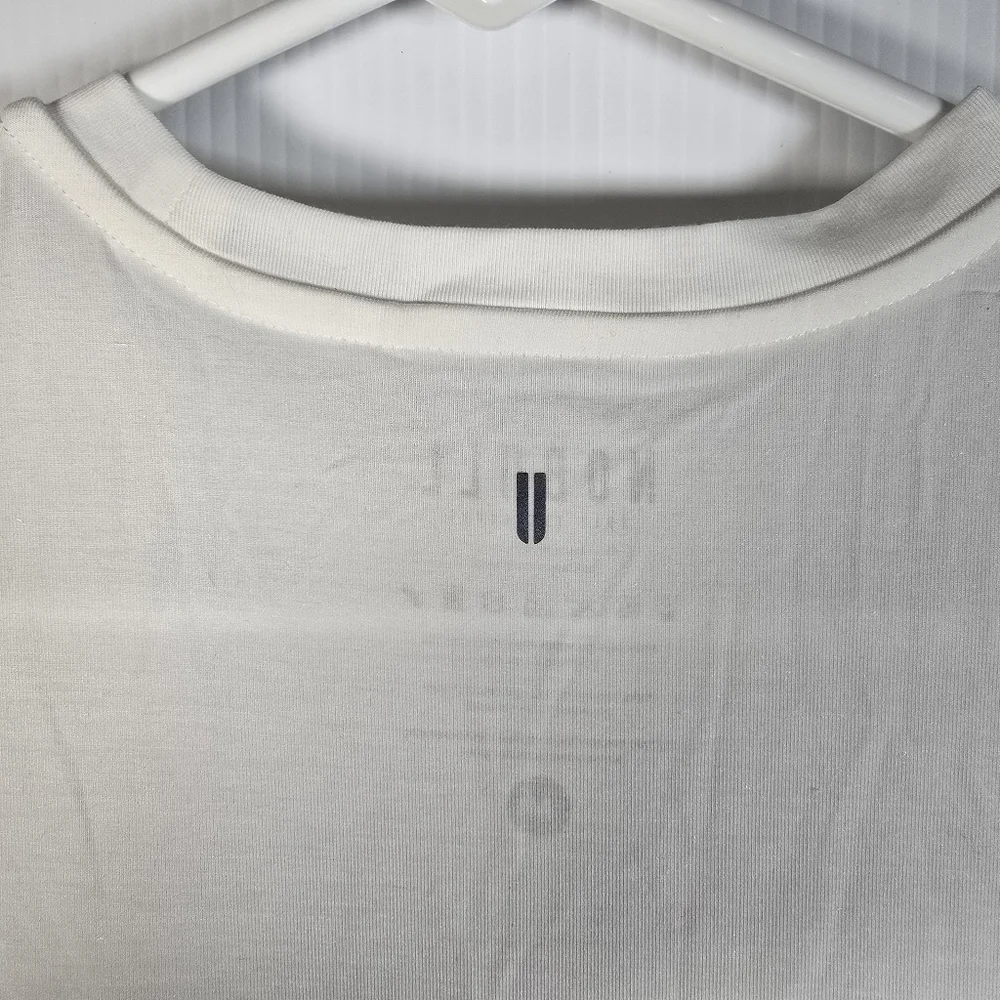 NWT NOBULL Kids Unisex Classic White Tee Size M